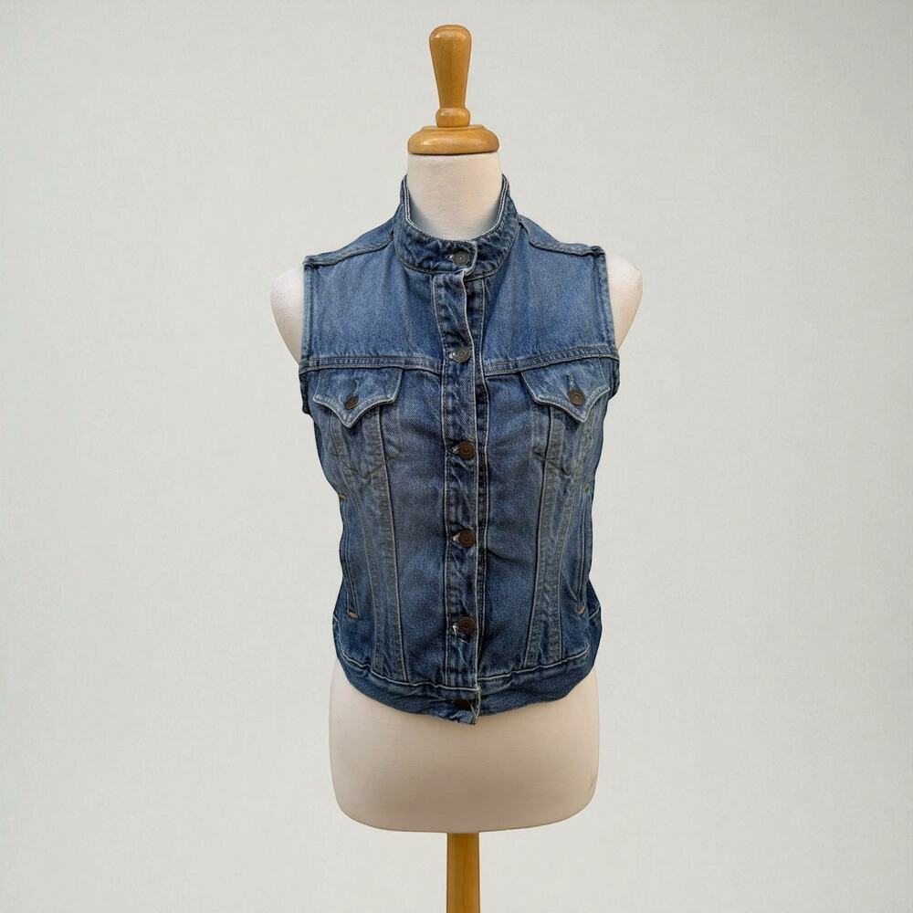 VTG Levi Strauss Denim Vest Sz Misses M 8-10 100% cotton Med Wash Y2K Western‎